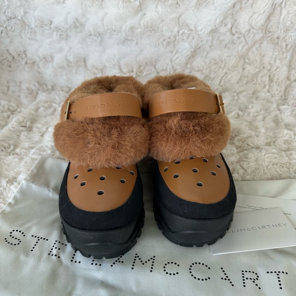 Stella McCartney Trace Clogs Brown and Black Faux Fur - Picture 2 of 8
